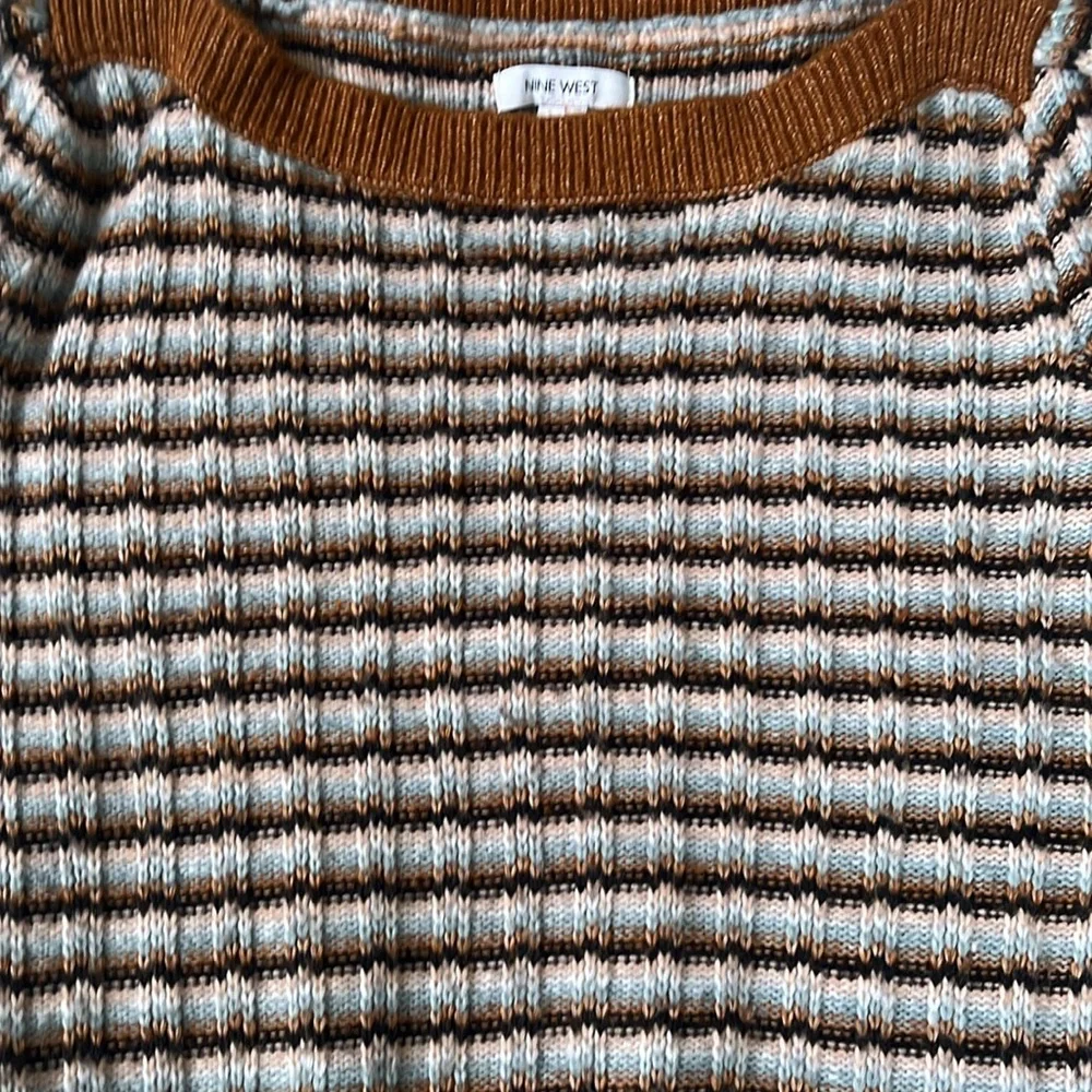 Nine West size Small 70’s inspired sweater - Picture 3 of 6
